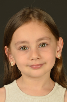Kz ocuk Cast - Aye Beren Bykkeskin