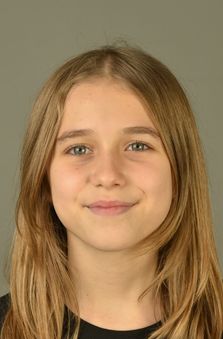 12 Ya� K�z �ocuk Oyuncu - Melike Tunabir