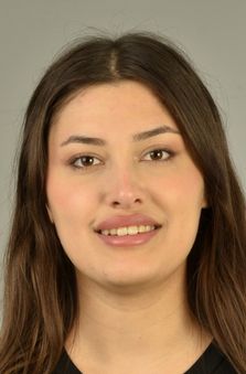 20 - 25 Ya� Bayan Cast - Elif Ural