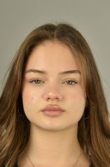 Bayan Oyuncu - Emel Nilay U�kan