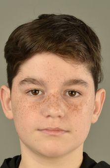 12 Ya� Erkek �ocuk Cast - Yi�it Berk �ak�r