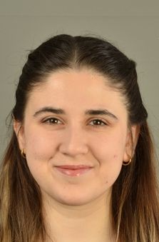 20 - 25 Ya� Bayan Cast - �layda Karag�lle