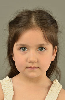 3 Ya� K�z �ocuk Manken - Mina Ada Tekiner